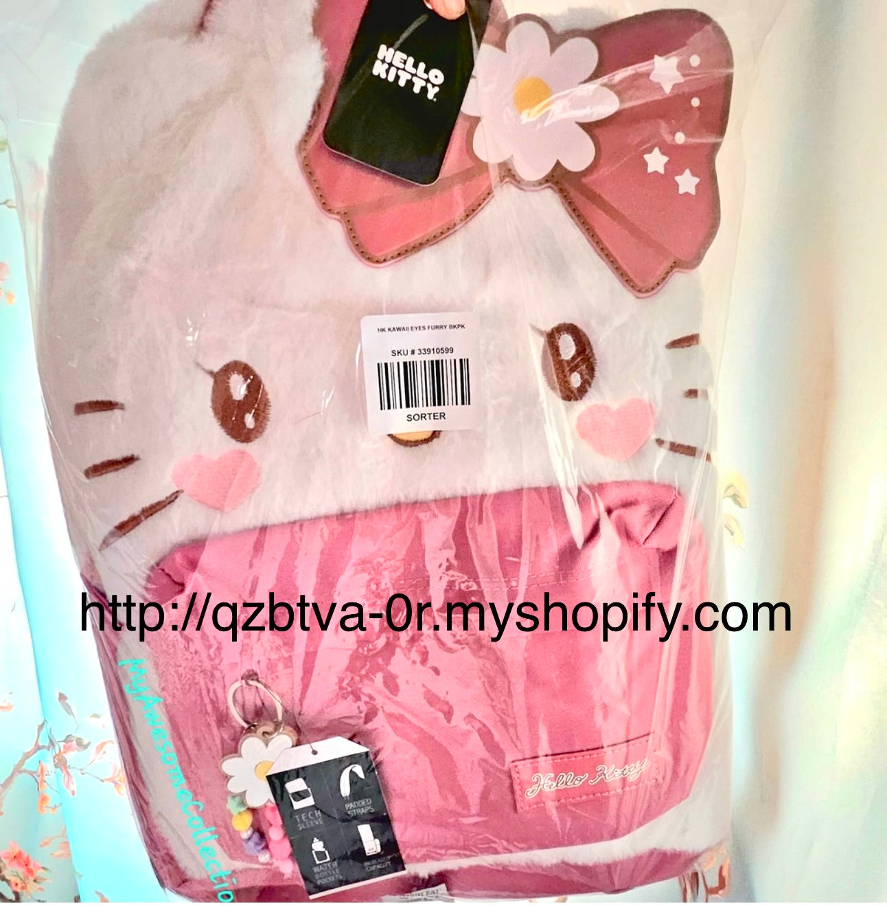Hello Kitty Sanrio X BioWorld, Velvety Soft Adult Backpack